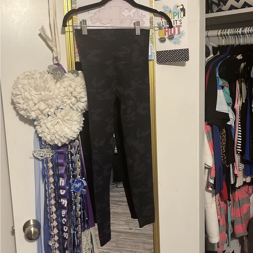 Spanx navy camo legging XS